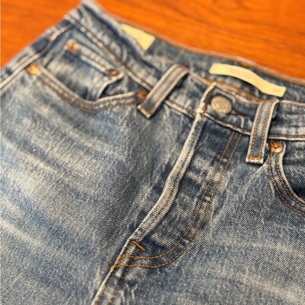 Levi's Wedgie Jeans - Picture 3 of 3
